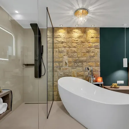 The Goldenhour Apartman